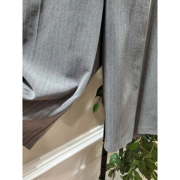 NewYork Clothing Women's Lined Gray Polyester Mid Rise Classic Bermuda Shorts 12 - Picture 6 of 11